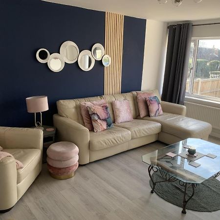 Crowthorne House, Beautiful 3 Bedroom Home For Upto 8 Guests, With Sofa Bed Cul-De-Sac With Private Driveway Nottingham Exteriör bild