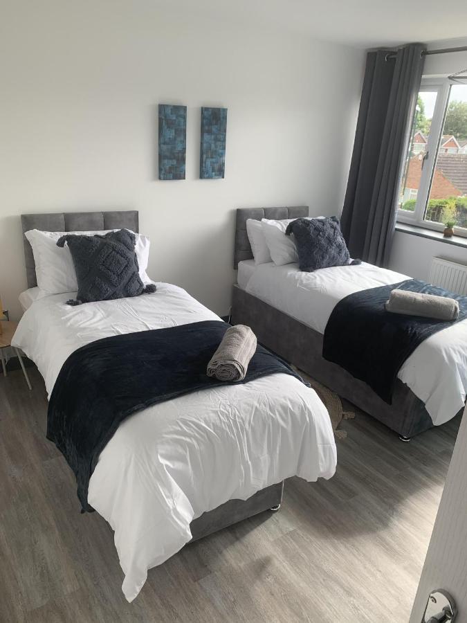 Crowthorne House, Beautiful 3 Bedroom Home For Upto 8 Guests, With Sofa Bed Cul-De-Sac With Private Driveway Nottingham Exteriör bild