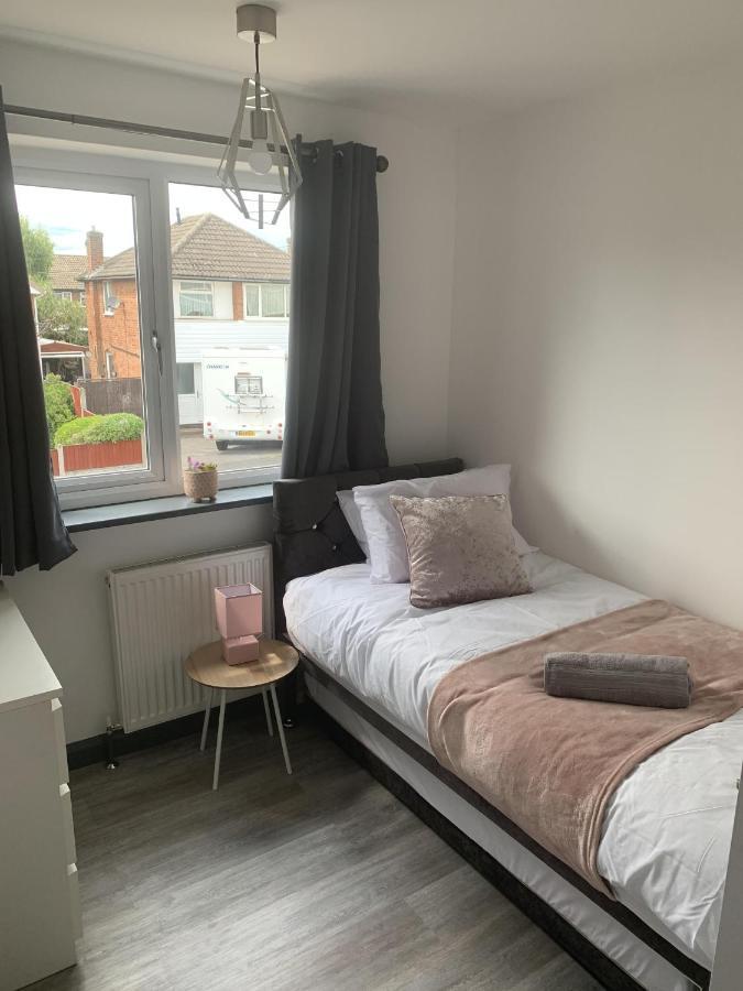 Crowthorne House, Beautiful 3 Bedroom Home For Upto 8 Guests, With Sofa Bed Cul-De-Sac With Private Driveway Nottingham Exteriör bild