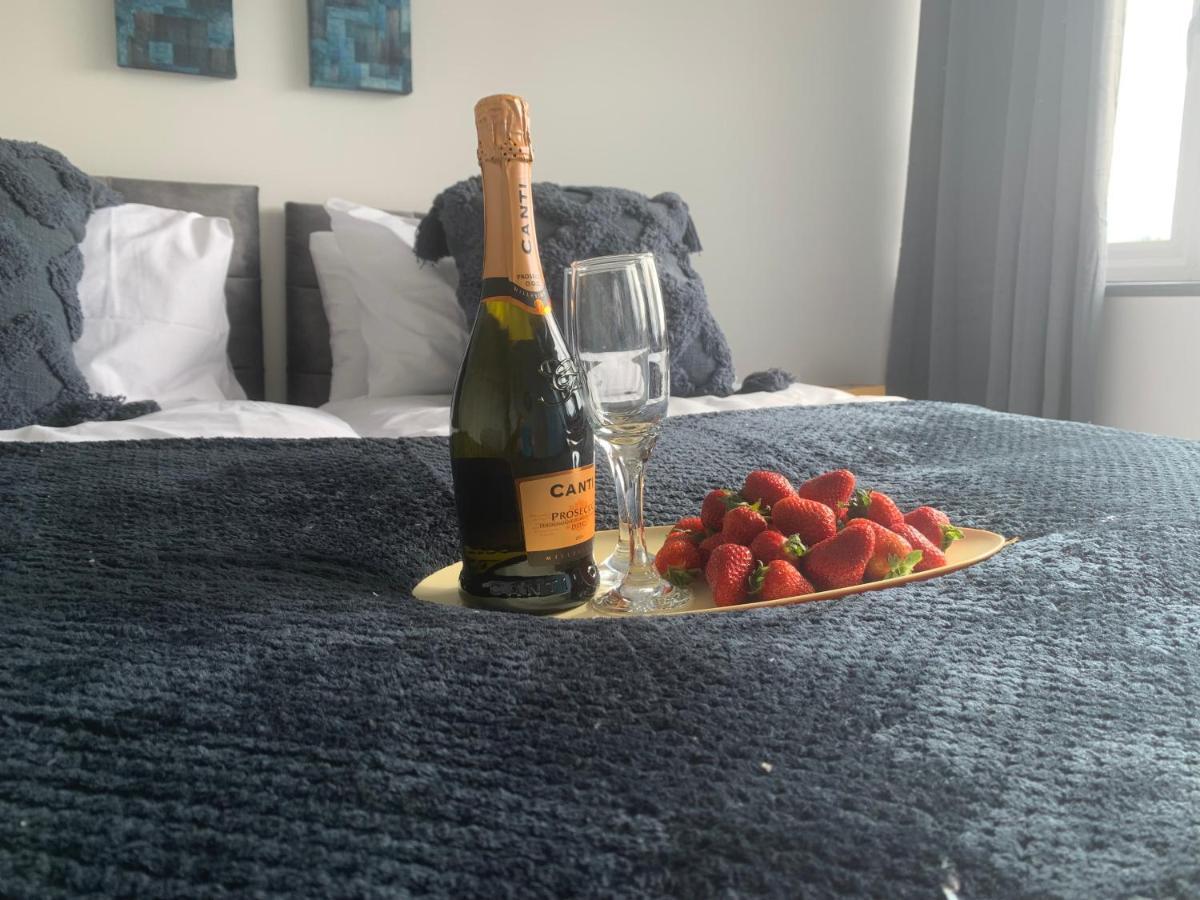Crowthorne House, Beautiful 3 Bedroom Home For Upto 8 Guests, With Sofa Bed Cul-De-Sac With Private Driveway Nottingham Exteriör bild